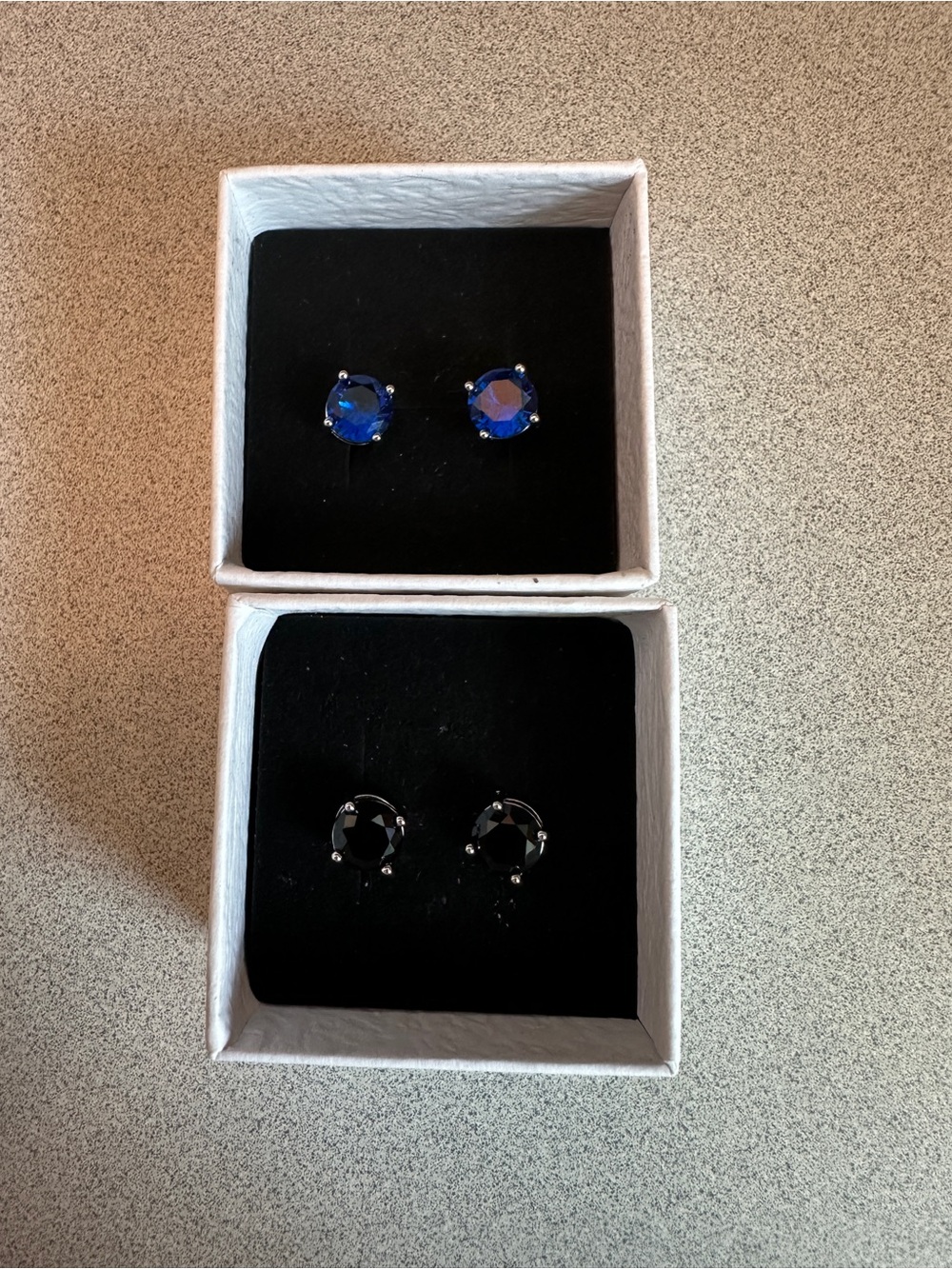 2 Pairs Crystal Stud Earrings Set Blue‎ & Black Silver Tone Jewelry